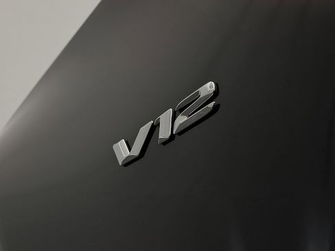 Used 2016 Mercedes-Benz Maybach S 600 image 12