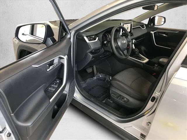 Used 2023 Toyota RAV4 XLE w/ Convenience Package FWD image 12