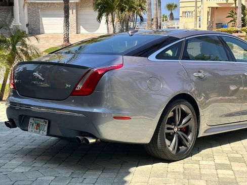 Used 2014 Jaguar XJ R LWB RWD image 6