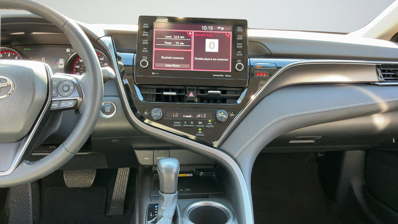 Used 2023 Toyota Camry XSE FWD image 8