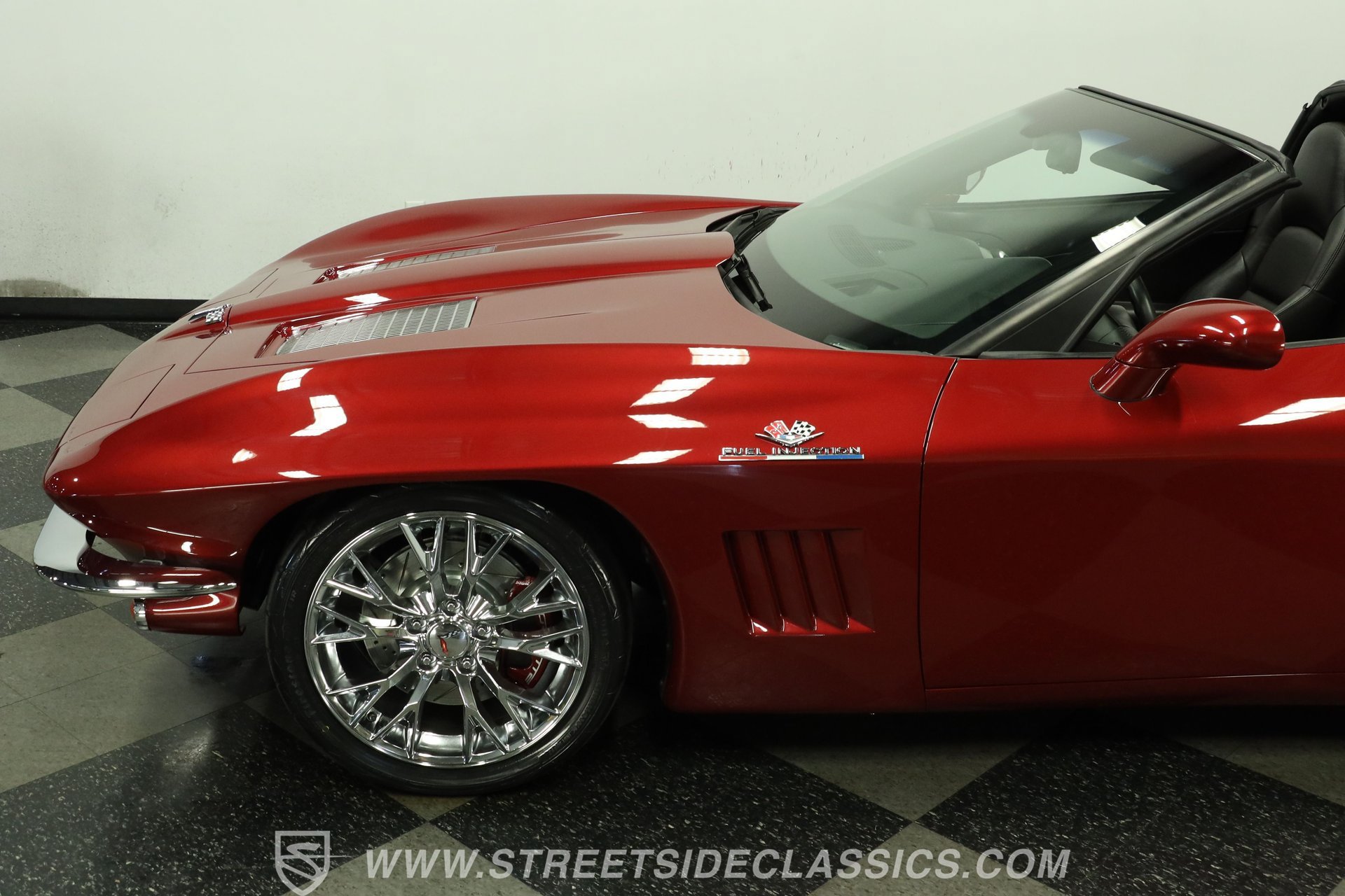 Used 2005 Chevrolet Corvette Coupe w/ Preferred Equipment Group RWD image 23