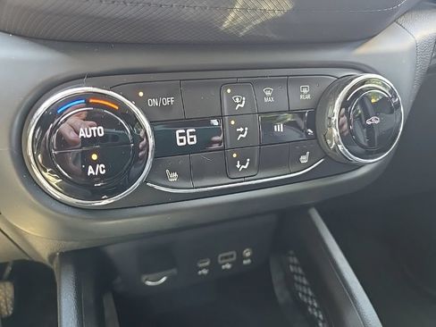 Used 2021 Chevrolet TrailBlazer LT w/ Convenience Package AWD/4WD image 23
