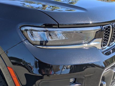 Certified 2021 Jeep Grand Cherokee L Overland w/ Luxury Tech Group IV image 7