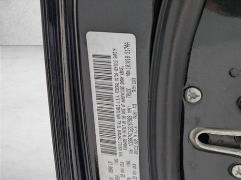 Used 2016 RAM 1500 Laramie w/ Convenience Group image 24