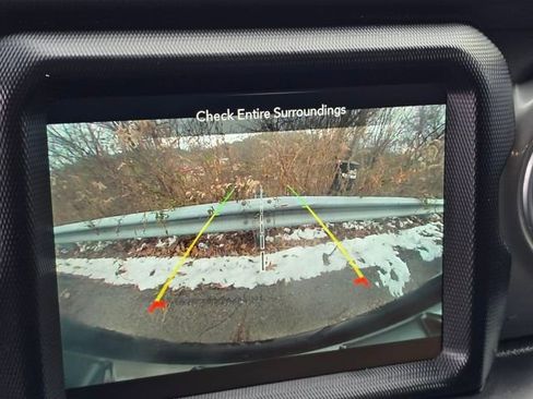 Used 2022 Jeep Wrangler Unlimited Sahara w/ Cold Weather Group image 17