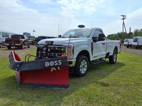 Used 2024 Ford F350 XLT w/ 360-Degree Camera Package image 14