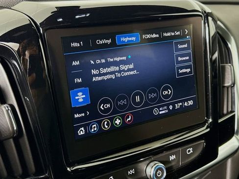 Used 2023 Chevrolet Traverse LT image 16