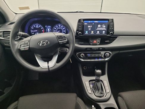Used 2019 Hyundai Elantra GT FWD image 22