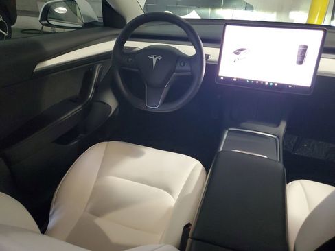 Used 2021 Tesla Model 3 Standard Range Plus RWD image 12