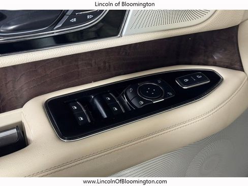 Used 2020 Lincoln Navigator L Reserve w/ Luxury Package image 15