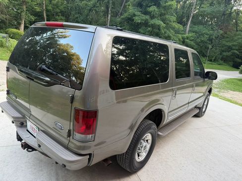 Used 2004 Ford Excursion Limited AWD/4WD image 7