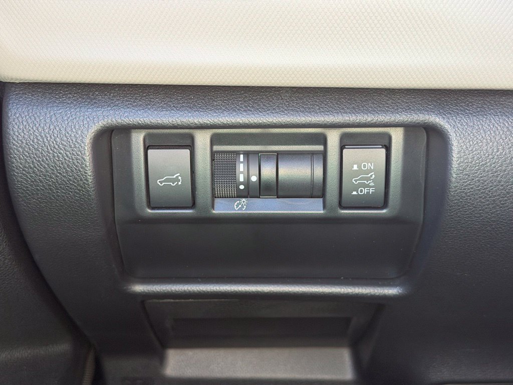 Used 2025 Subaru Forester Premium w/ Convenience Package #2 AWD/4WD image 11