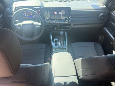 Used 2024 Chevrolet Colorado Trail Boss image 17