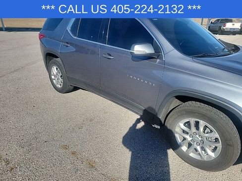 Used 2021 Chevrolet Traverse LT image 23