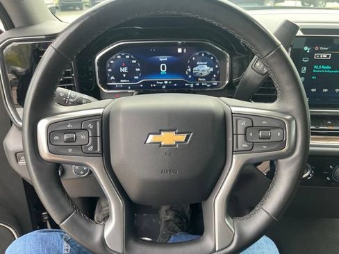 Used 2023 Chevrolet Silverado 1500 LT AWD/4WD image 23