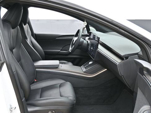 Used 2024 Tesla Model X AWD/4WD image 38