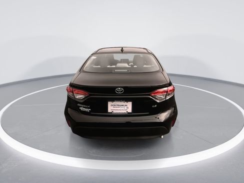 Used 2024 Toyota Corolla LE image 7