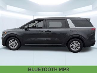 Used 2022 Kia Carnival LX video 2
