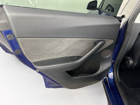 Used 2023 Tesla Model Y Long Range image 24