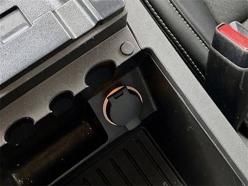 Used 2023 Nissan Maxima SV w/ Floor Mat Group image 33