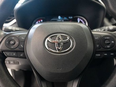 Used 2023 Toyota RAV4 XLE AWD/4WD image 10