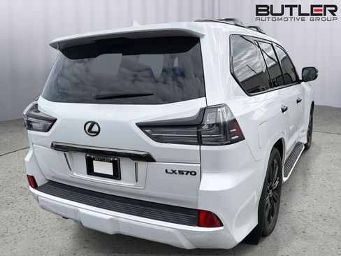 Used 2021 Lexus LX 570 4WD w/ Inspiration Series #2 image 8