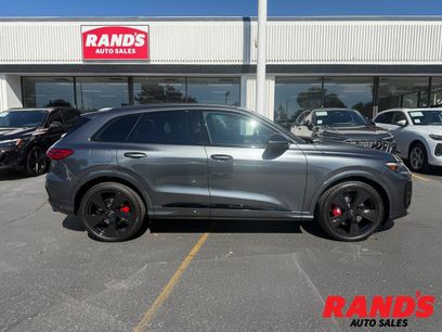 Used 2025 Audi SQ5 Premium Plus w/ Premium Plus Package