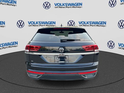 Used 2023 Volkswagen Atlas Cross Sport SE FWD image 13