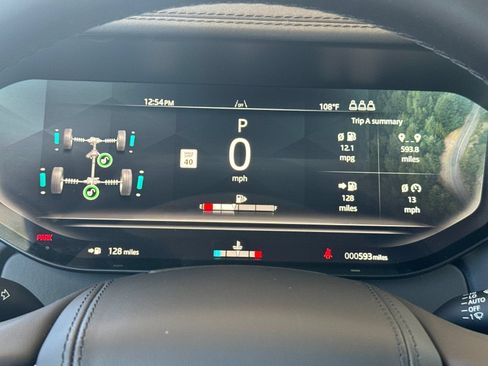 Used 2025 Land Rover Range Rover SE AWD/4WD image 25