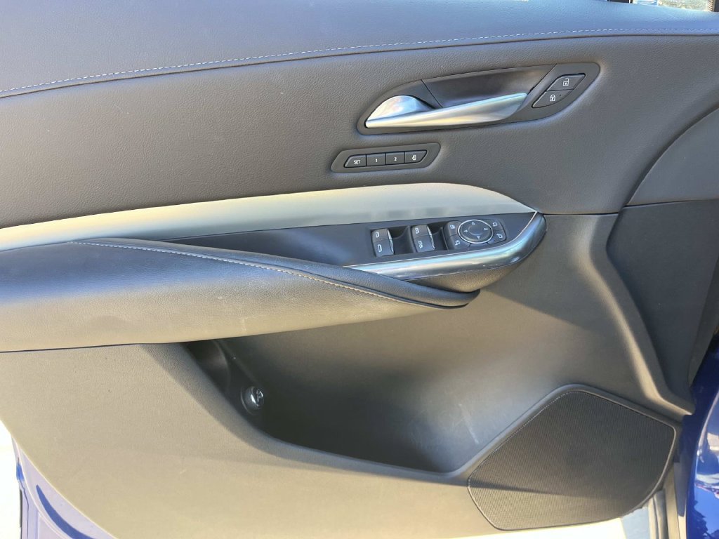 Certified 2023 Cadillac XT4 Premium Luxury FWD image 30