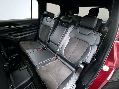 Used 2023 Jeep Grand Cherokee L Altitude image 27