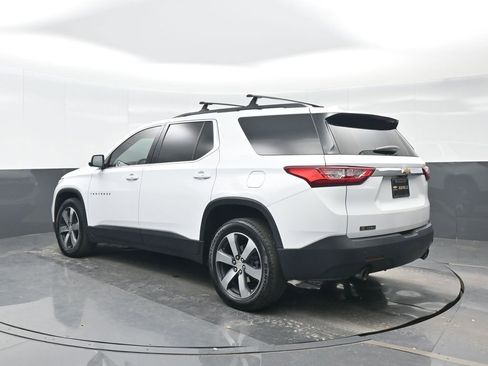 Used 2021 Chevrolet Traverse LT w/ LT Premium Package image 4