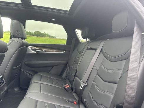 Certified 2024 Cadillac XT5 Premium Luxury w/ Platinum Package image 19