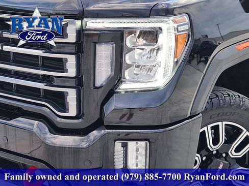Used 2022 GMC Sierra 2500 AT4 w/ AT4 Premium Plus Package AWD/4WD image 6