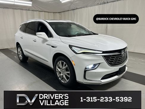 Certified 2023 Buick Enclave Essence w/ Experience Buick Package AWD/4WD image 1