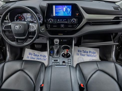 Used 2023 Toyota Highlander XLE AWD/4WD image 20