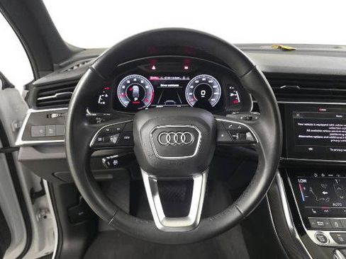 Used 2022 Audi Q7 2.0T Premium w/ Convenience Package AWD/4WD image 17