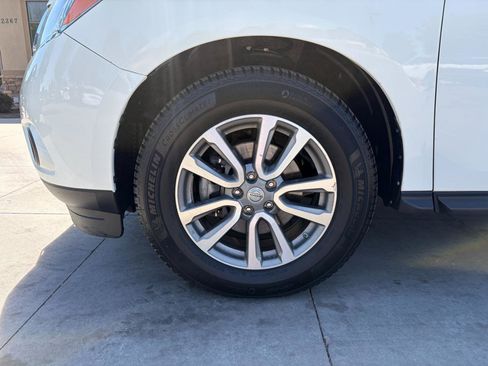 Used 2016 Nissan Pathfinder S FWD image 22