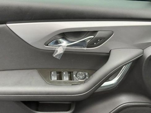 Used 2025 Chevrolet Blazer LT image 17