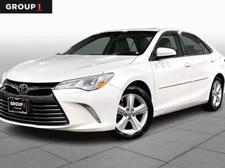 Used 2015 Toyota Camry XLE video 1