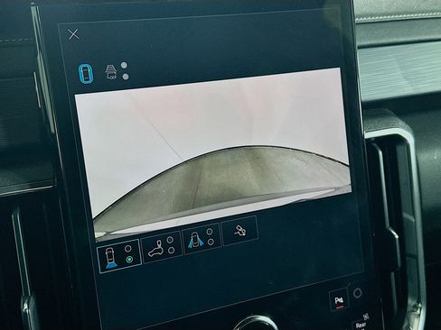 Used 2025 GMC Acadia Elevation image 22