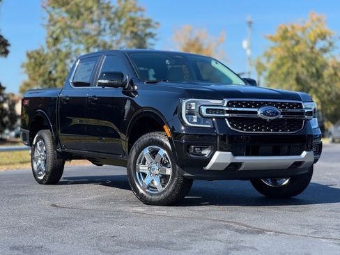 New 2025 Ford Ranger Lariat w/ Chrome Accent Package image 2