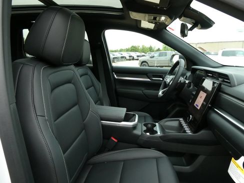 New 2026 GMC Terrain Elevation w/ Elevation Premium Package AWD/4WD image 10