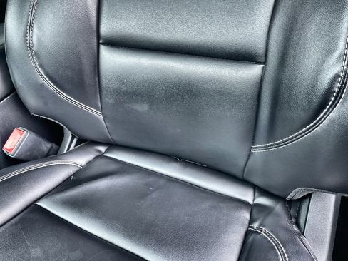 Used 2021 Ford Explorer XLT w/ Equipment Group 202A image 19