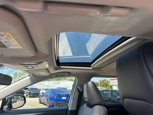 Used 2019 Toyota RAV4 XLE Premium FWD image 26