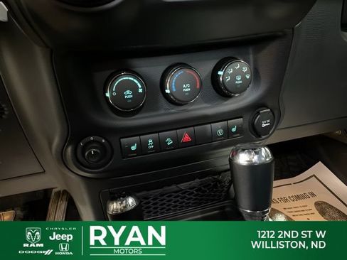 Used 2017 Jeep Wrangler Unlimited Sahara AWD/4WD image 24