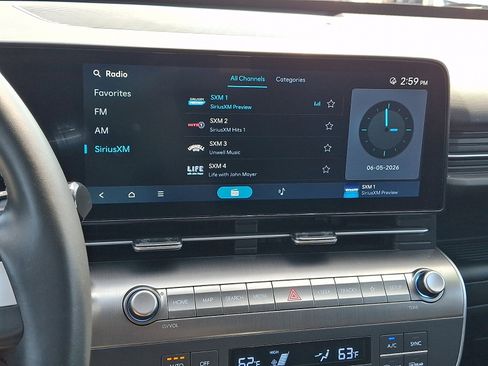 Certified 2024 Hyundai Kona SEL AWD/4WD image 15