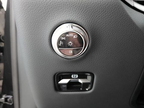 Certified 2026 Mercedes-Benz GLC 300 4MATIC image 10