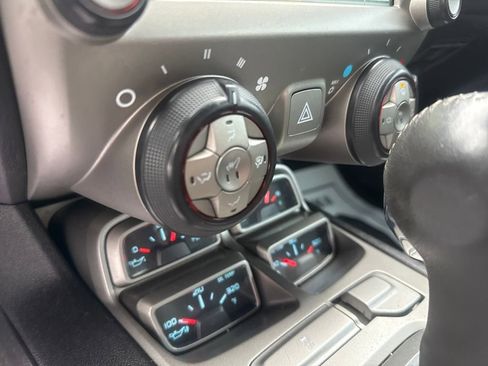 Used 2015 Chevrolet Camaro SS image 18