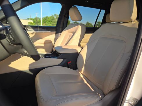 Certified 2025 Jeep Grand Cherokee L Limited RWD image 10